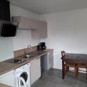  Appartement 2 Pieces Avec Acces Piscine Interieure France