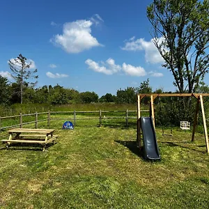  Hébergement de vacances Domaine De La Cherel, Maison En Pierre France